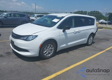 2024 Chrysler Voyager Lx z USA, uszkodzony, nr VIN 2C4RC1CG2RR105994